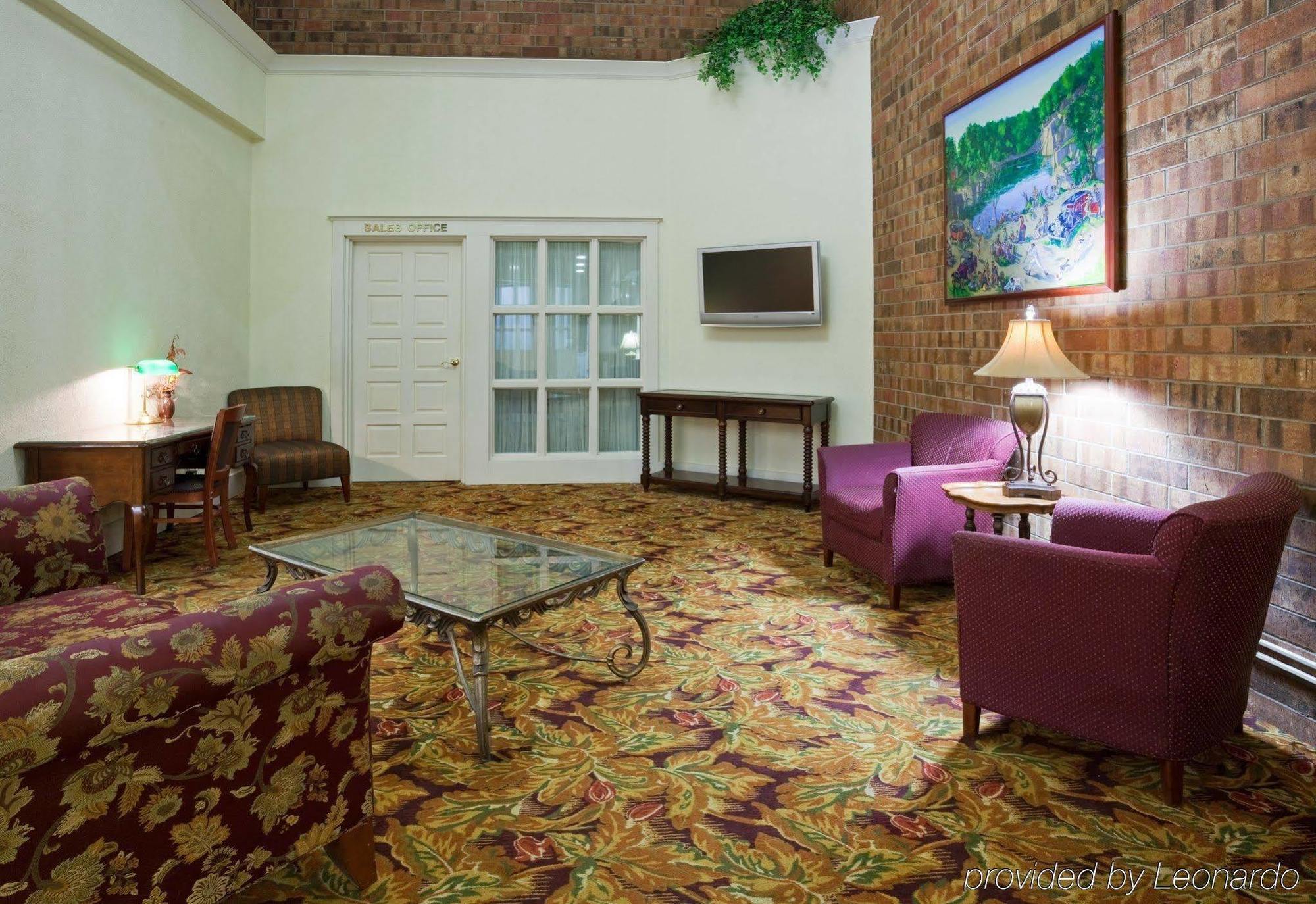 Hotel & St. Cloud By Ihg